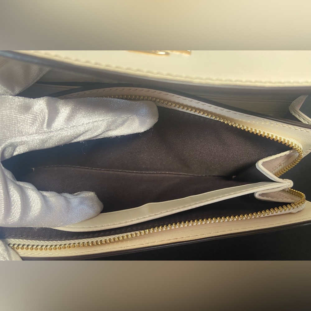 COACH Signature Slim Wallet EUC β¨π - Picture 10 of 16